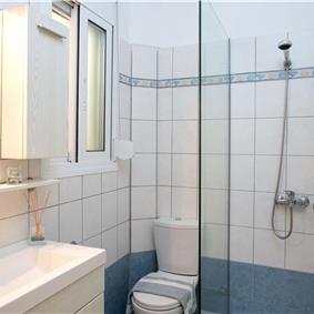 3 bedroom villa with pool and sea views in Barbati, Corfu, sleeps 8